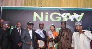 AAAU Actg. VC Honoured, Offers Master’s Degree Scholarship to King, Queen of the Air