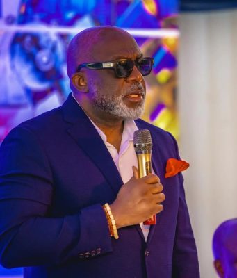 United Nigeria Airline’s boss wins Travel Personality Award